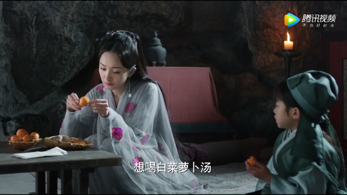 《三生三世十里桃花》—— 夜华回了天宫几日,白浅同团子守着一筐枇杷