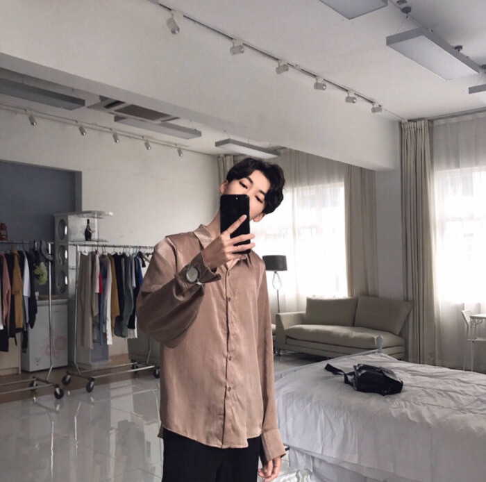 图源微博@李李李由