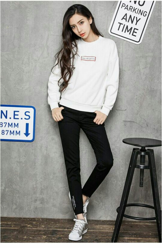 杨颖牛仔裤 angelababy,杨颖的身材 angelababy