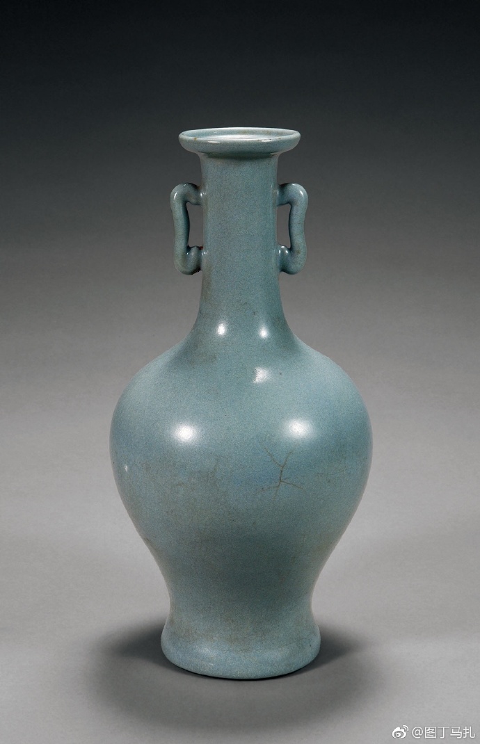 仿汝釉双耳洗口瓶 清雍正 故宫博物院藏