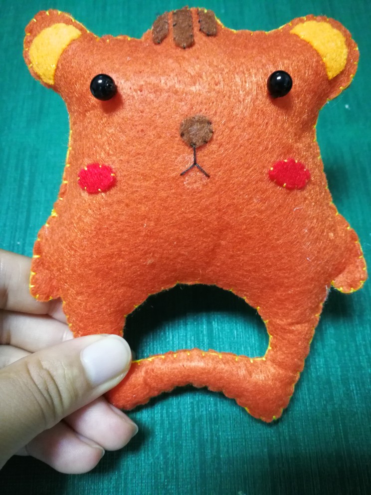 不织布 小松鼠手摇铃