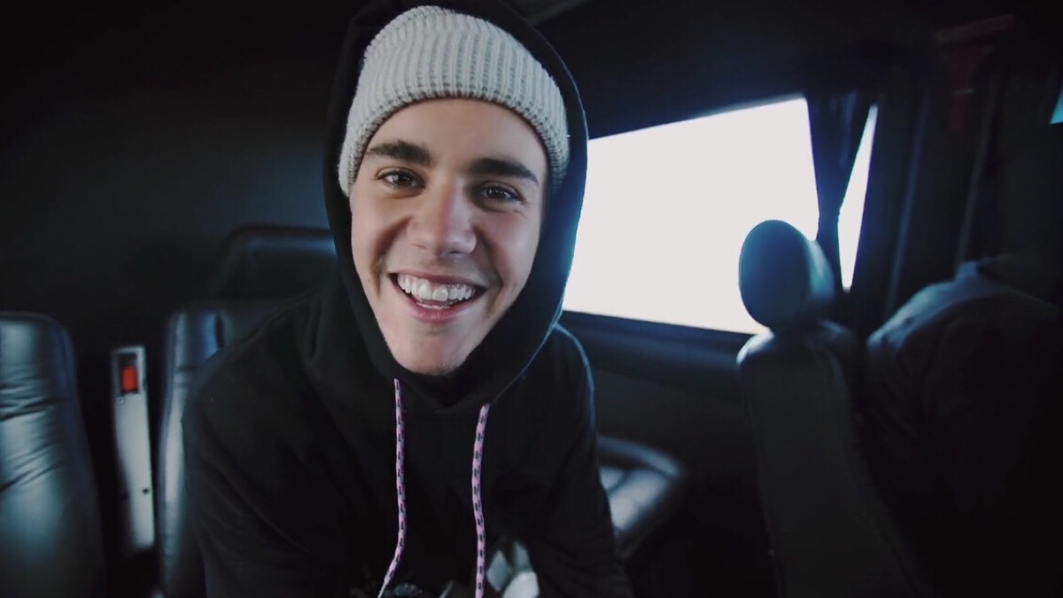 justin bieber《company》