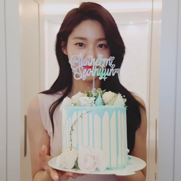 韩国女爱豆头像 aoa 金雪炫