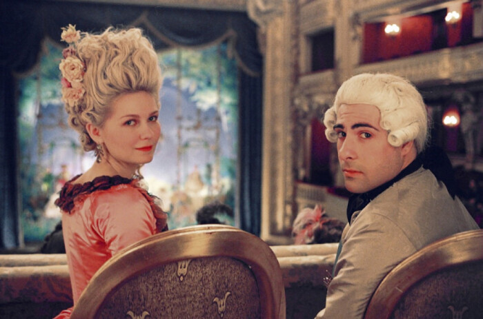 电影#《marie antoinette》/《绝代艳后》 影片讲述了奥地利公主玛丽