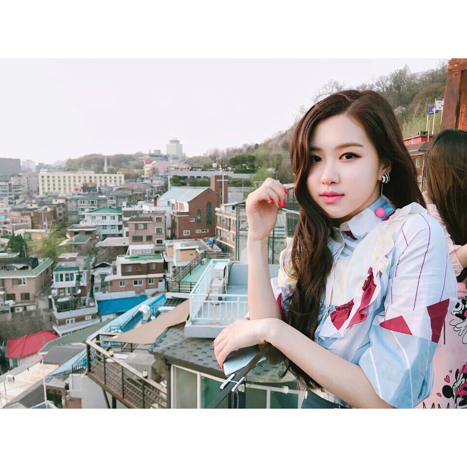 blackpink yg女团 rose 朴彩英