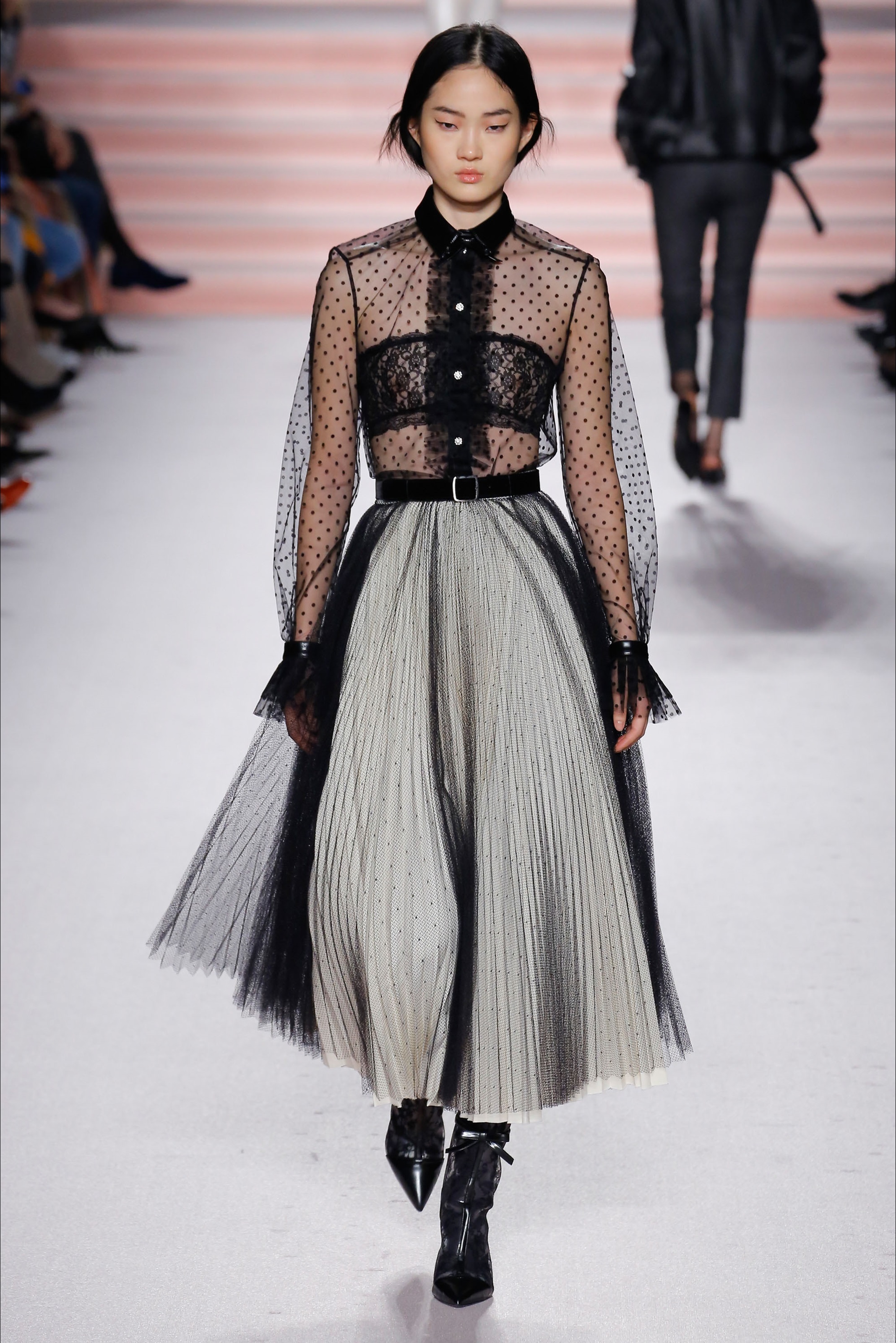 philosophy di lorenzo serafini(哲学)于米兰时装周发