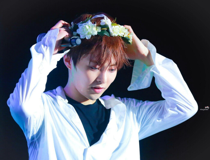 金珉锡 xiumin