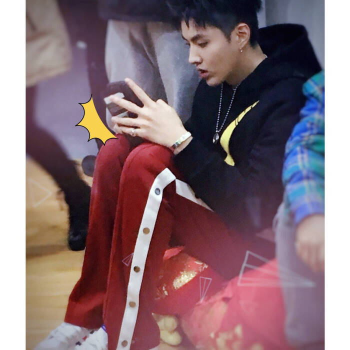 高清 壁纸 明星 吴亦凡 kris 男神 小爷 美男帅哥 男神 | 吴亦凡自带