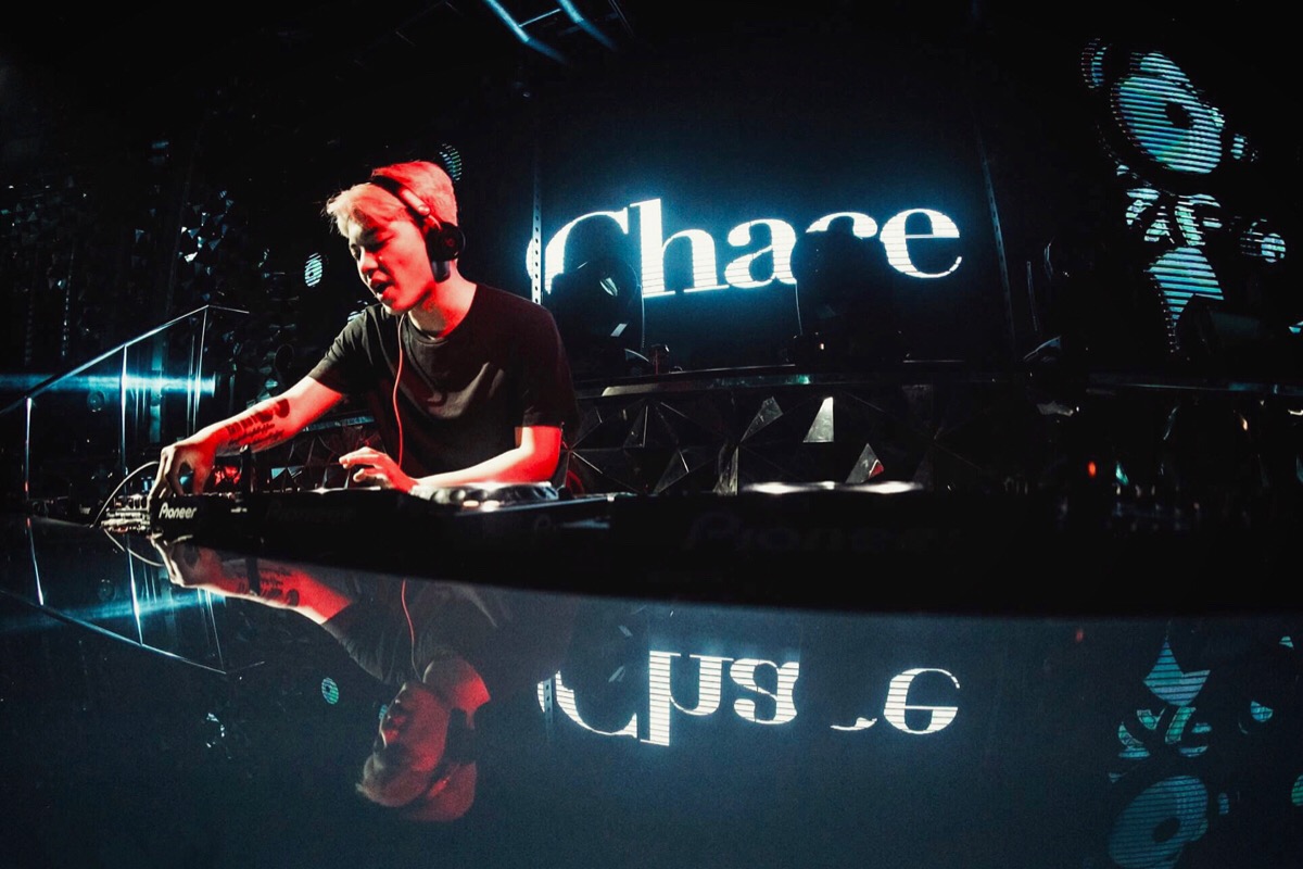 chace 朱一涵 新生代国人电音dj 98年小哥哥 7月份成为第一个登上