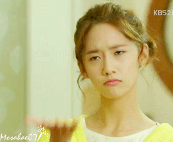 爱情雨可爱的小表情 允儿