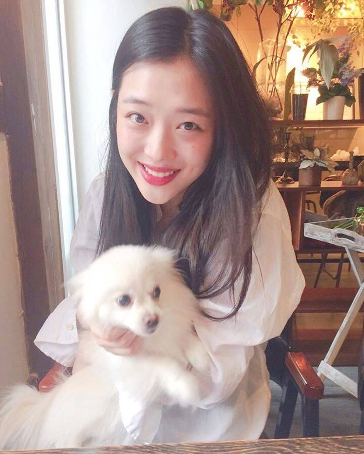 170513 崔雪莉ins更新