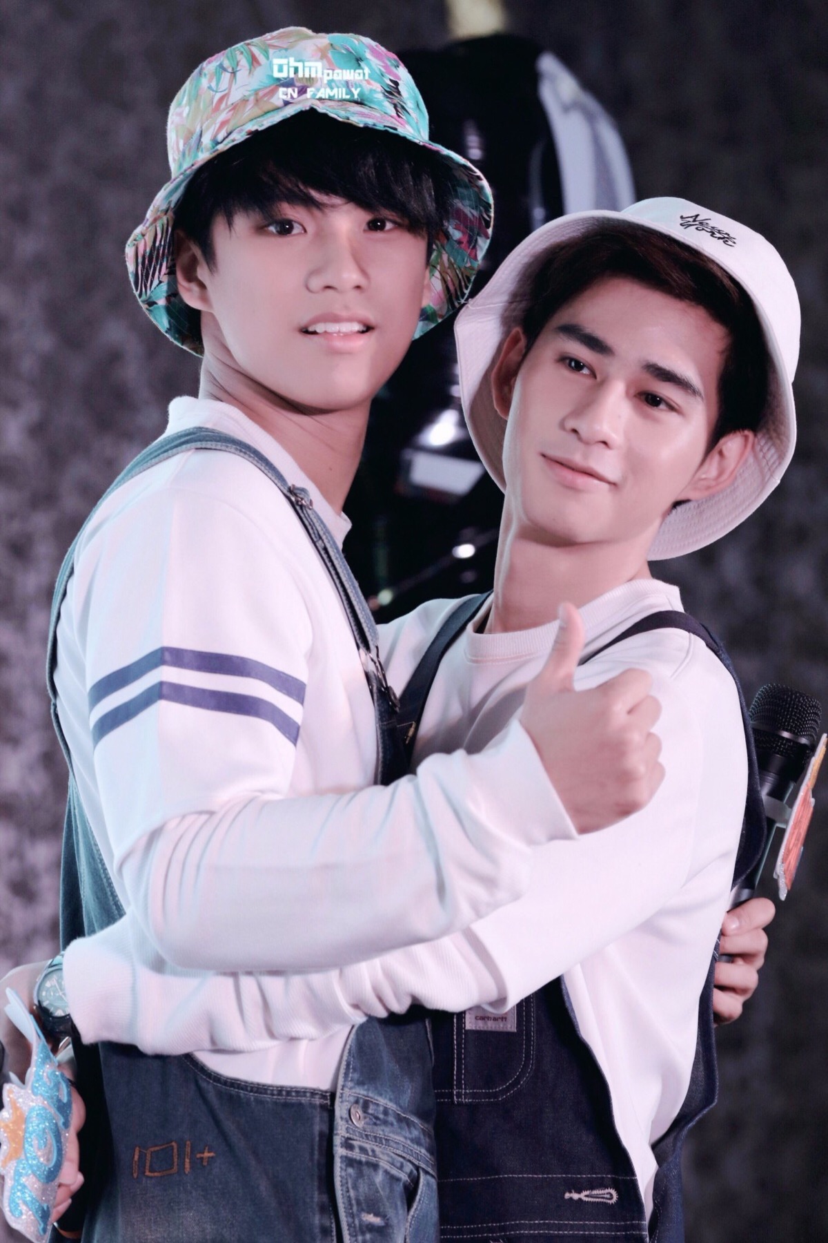 泰剧爱来了别错过 toeysittiwat book 学霸 ohmpawat frame 陈炳林