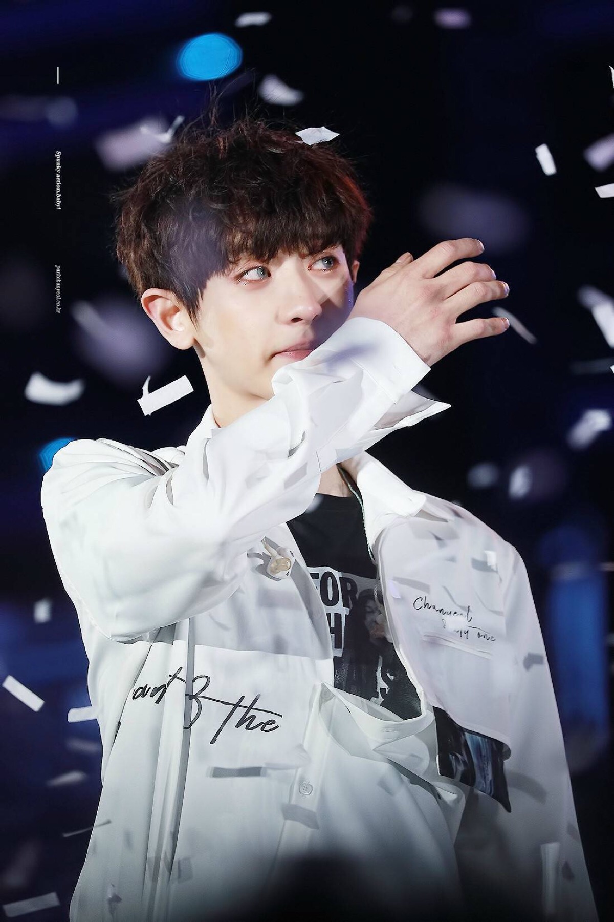 exo 三巡演唱会 壁纸 高清 朴灿烈 灿烈 不哭不哭 姨母抱抱