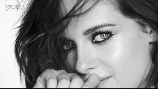 kristen stewart.暮光女,剪成干练短发之后攻得不要不要的.