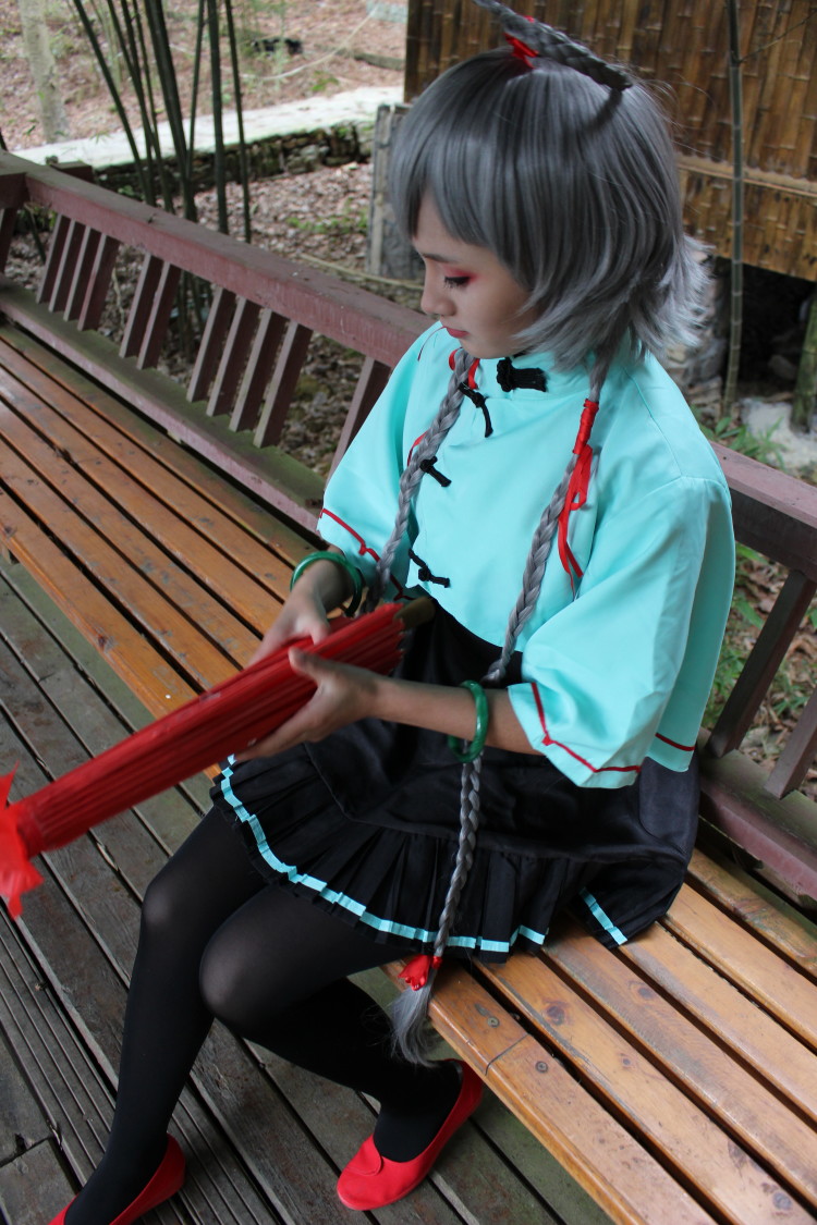 三月雨,,洛天依常服cos