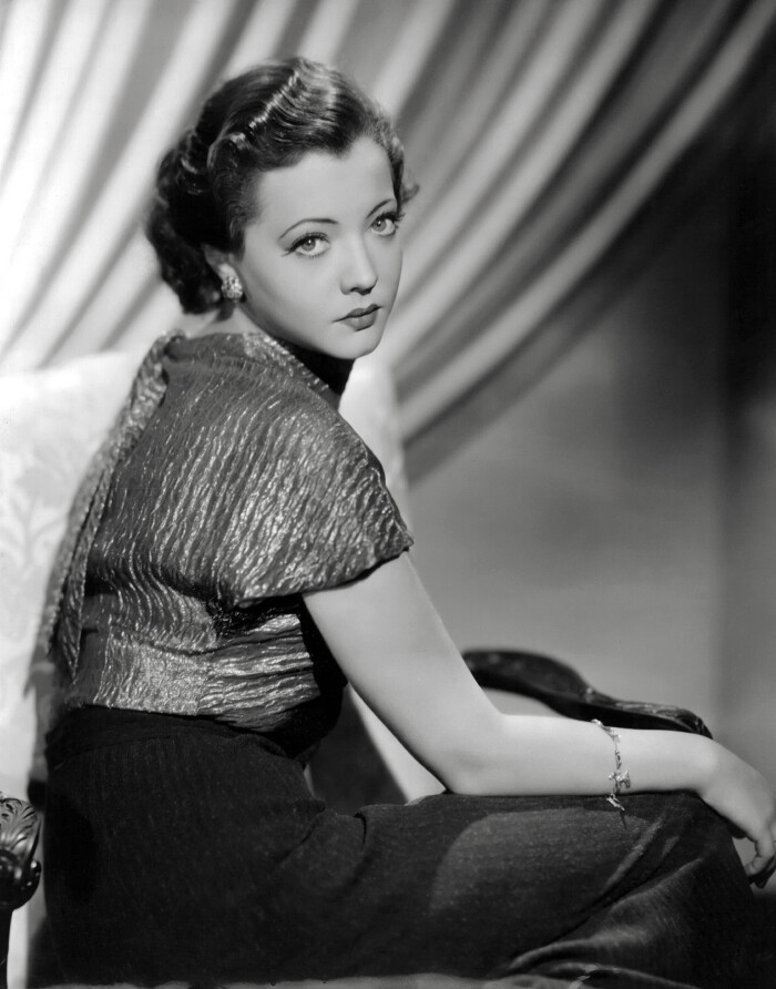 西尔维娅·西德尼 sylvia sidney