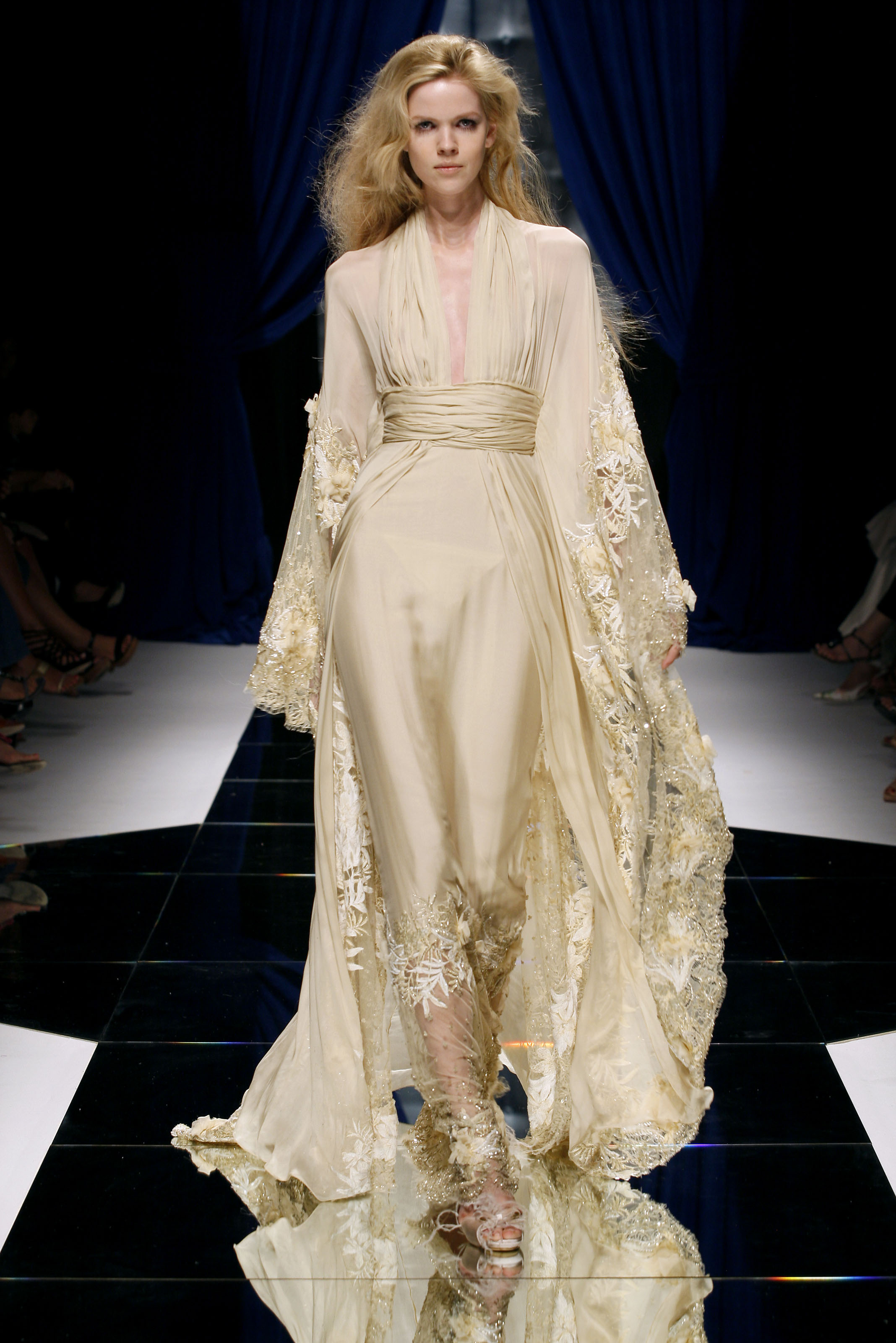 zuhair murad(祖海·慕拉)2010秋冬高级定制系列发布秀