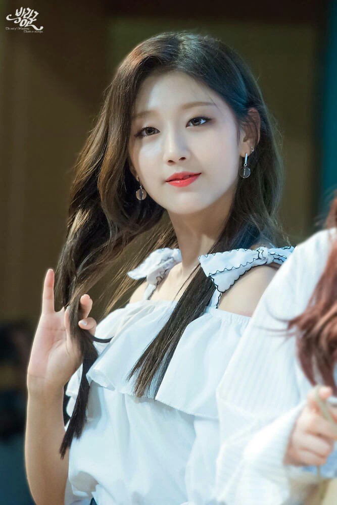 lovelyz 郑艺仁
