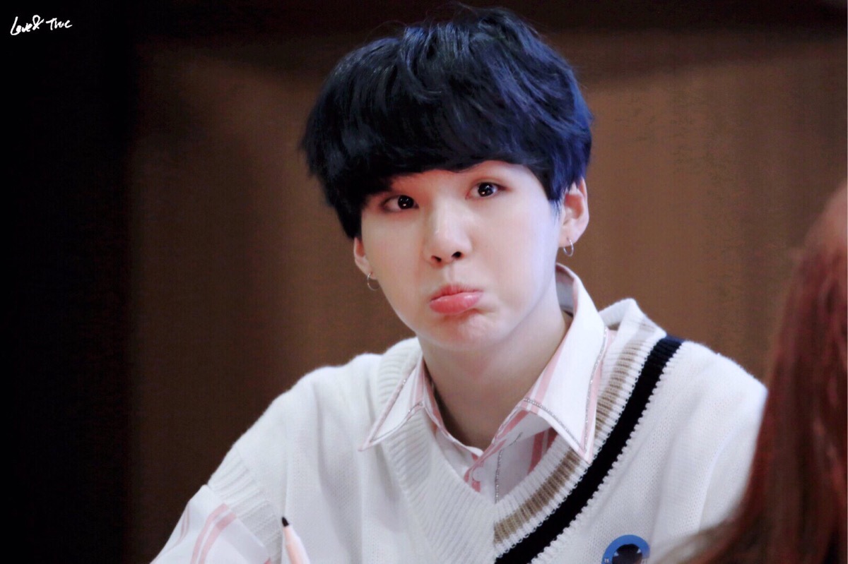 防弹少年团 suga 闵玧其