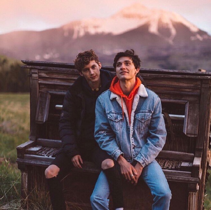 ▏troye sivan jacob bixenman
