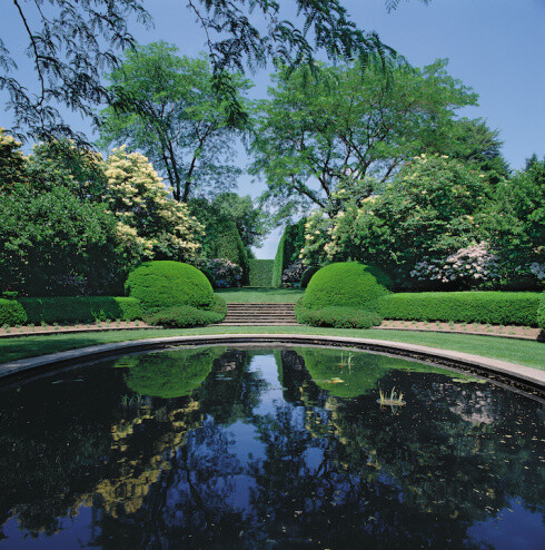 英国古老庄园内的花园当时的景观设计师,擅长表现乡村住宅的自然美