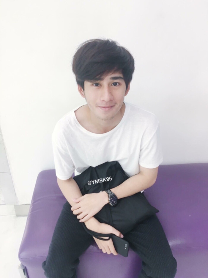 泰剧爱来了别错过 toeysittiwat book 学霸 张贵鑫