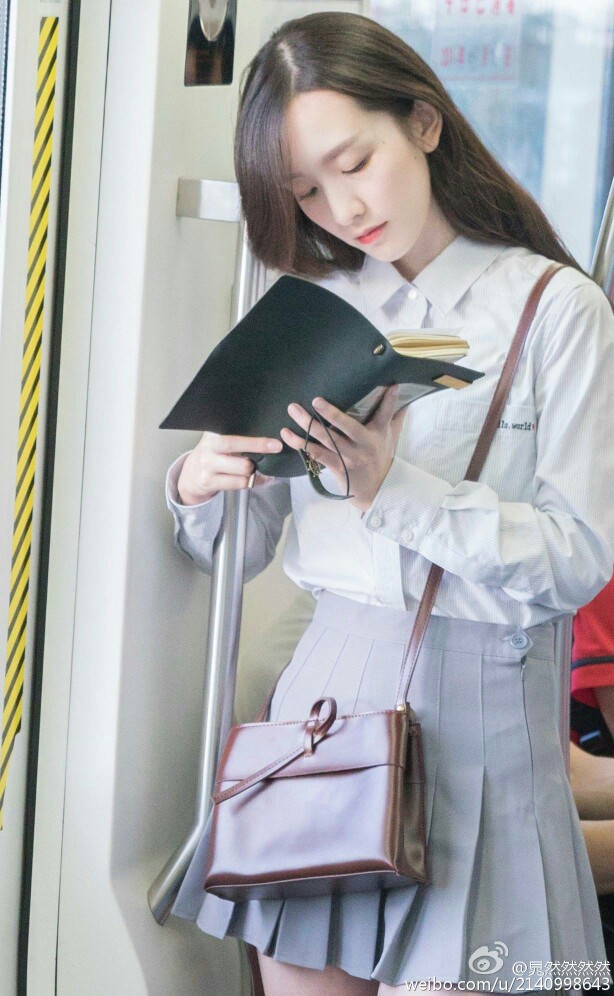 晁然
