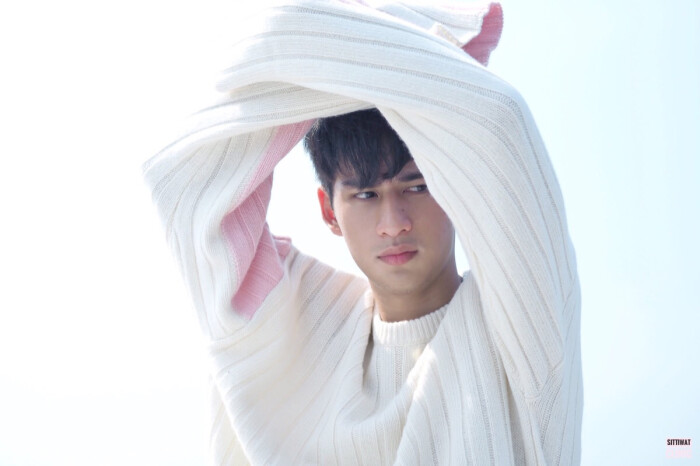 泰剧爱来了别错过 toeysittiwat book 学霸 张贵鑫