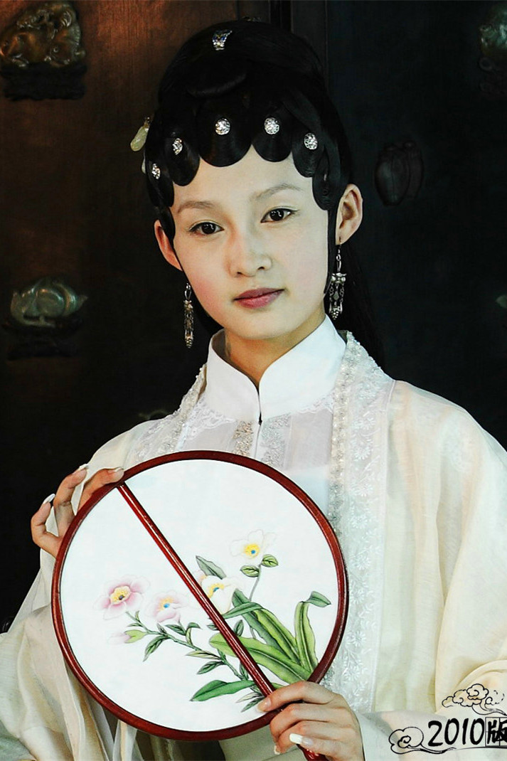 红楼梦-少年薛宝钗-李沁饰