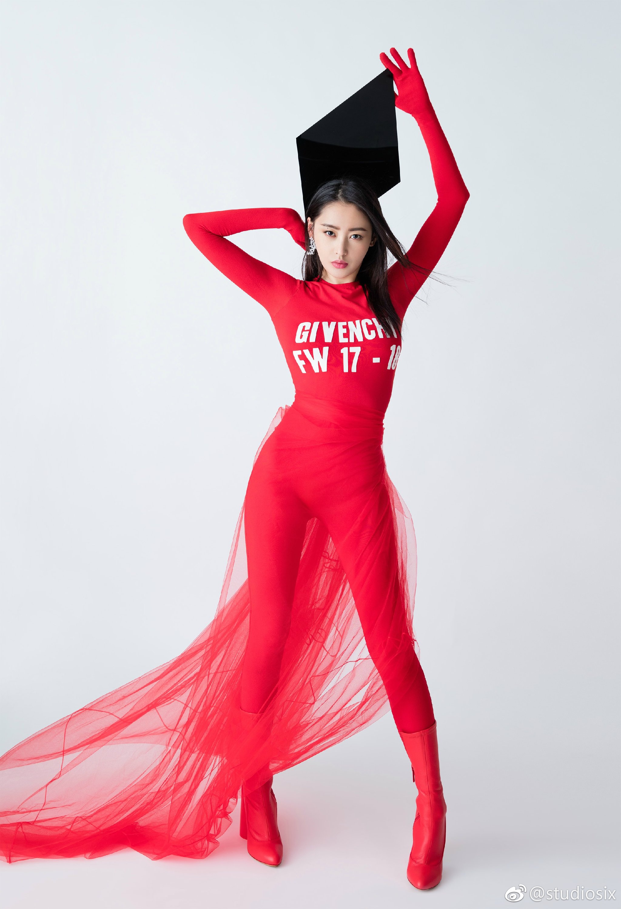 时绍原 掌镜 #张天爱#《ok!精彩》132期封面大片.