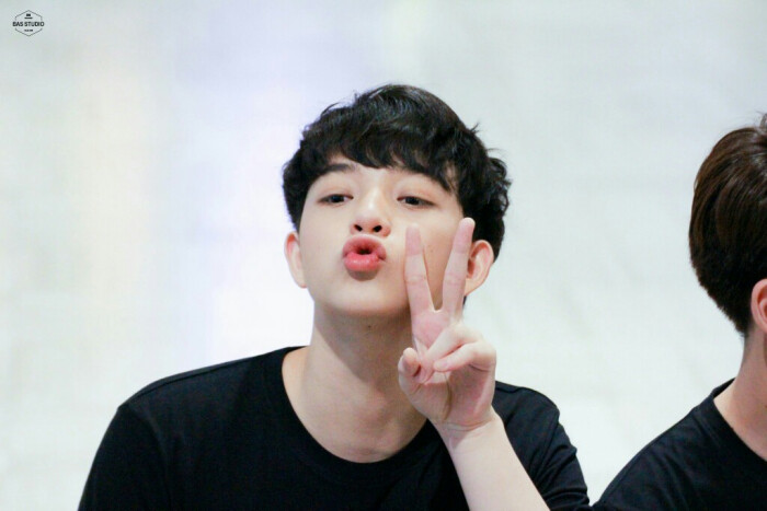 bas suradejpinnirat 胖胖 泰剧逐月之月 2moonstheseries wayo