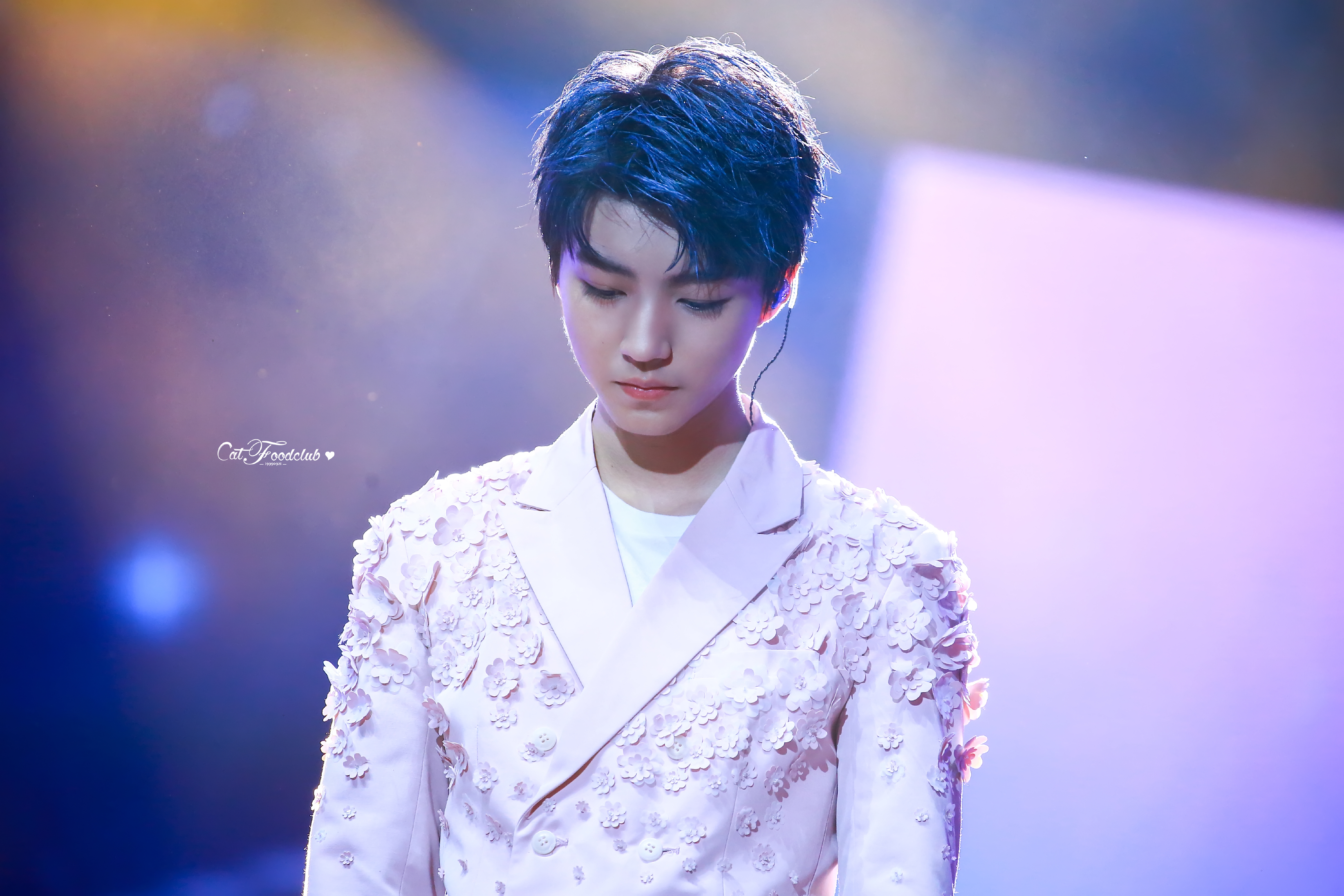 08.11 tfboys南京四周年演唱会 图源cr.logo