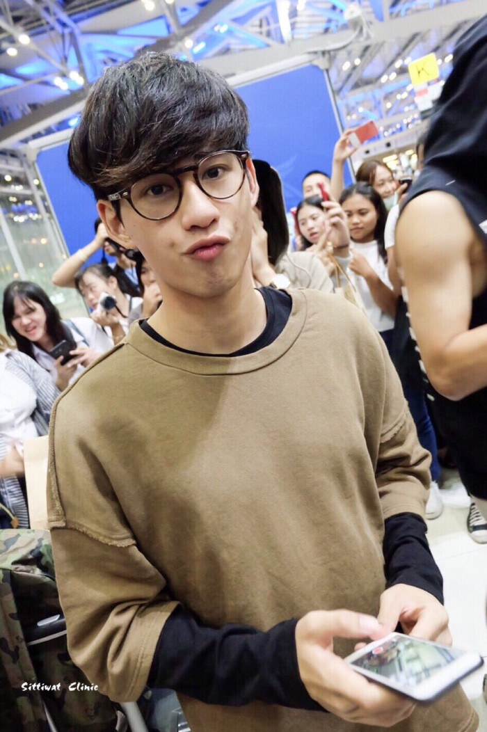 泰剧爱来了别错过 toeysittiwat book 学霸 张贵鑫