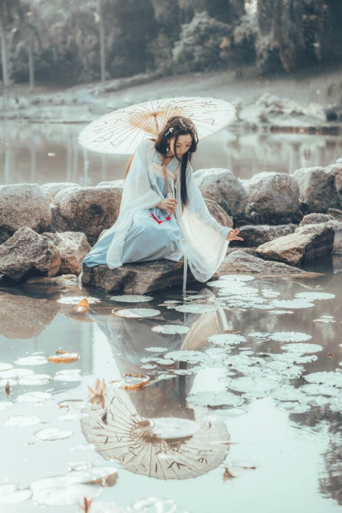 古风cos 溪流