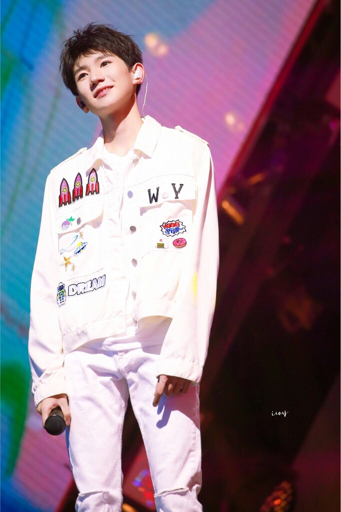 tfboys四周年alive for hope王源