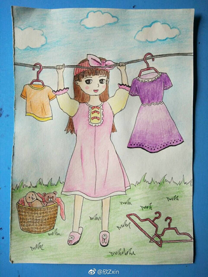 彩铅卡通晾衣服的小女孩