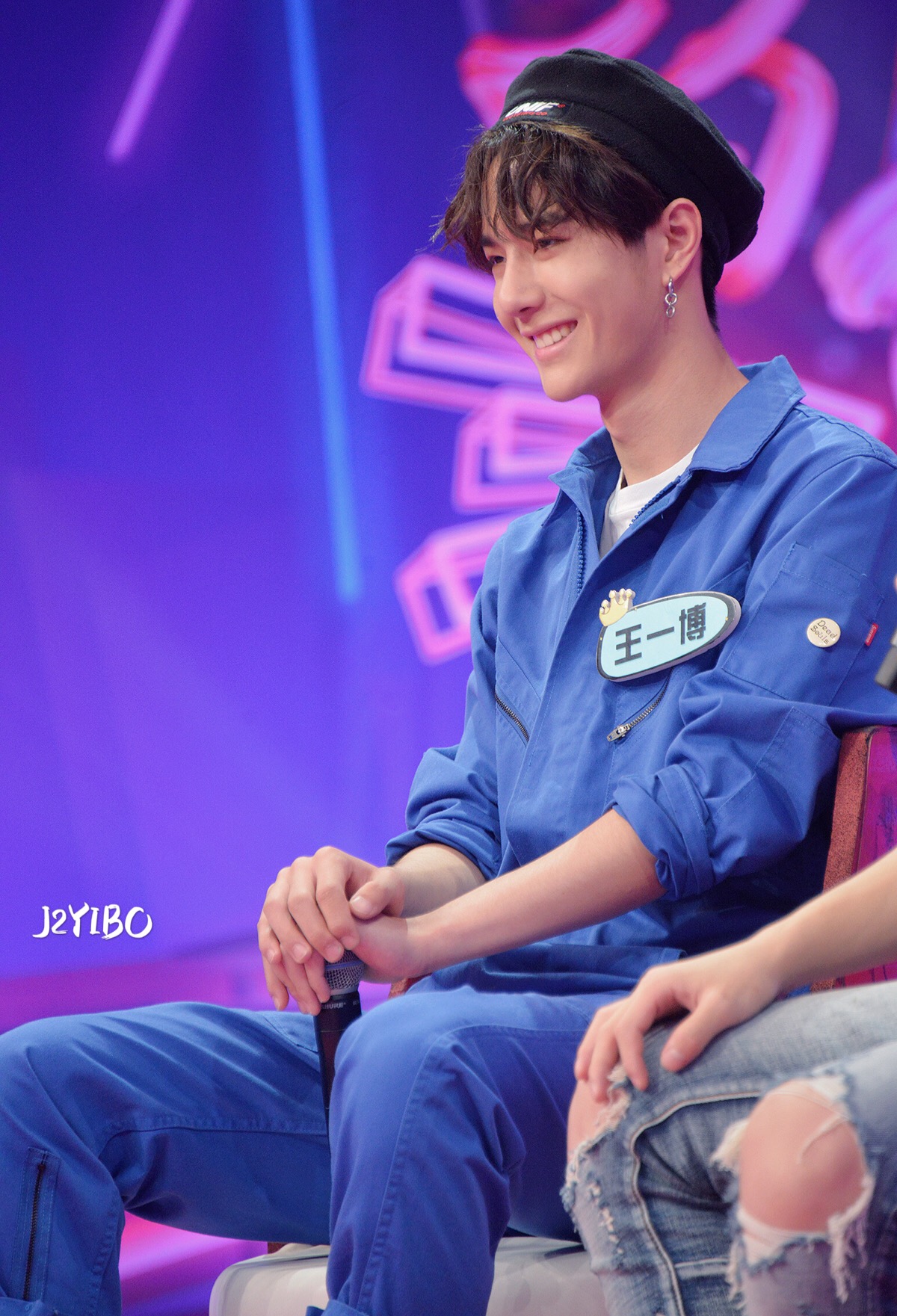 170822 无与伦比的发布会 录制#uniq王一博#王一博翟至味 cr:logo