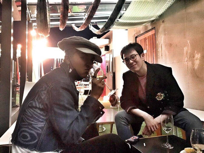 【ins】#宋旻浩# 更新:with shoulder .dope weather