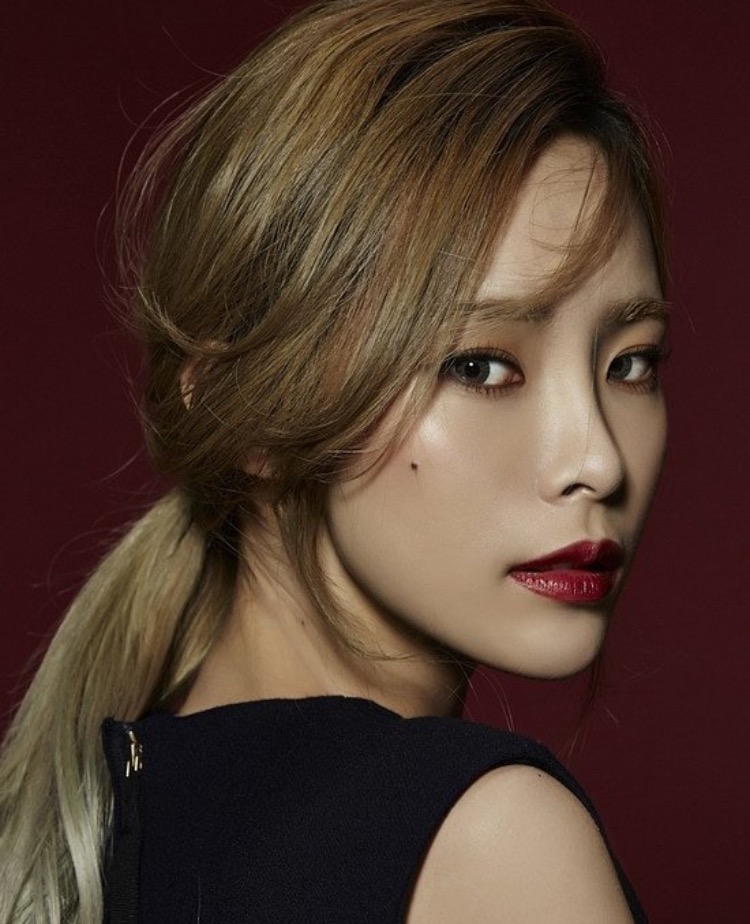 壁纸 背景 键盘 头像 韩国 女生 女孩 明星 heize rapper