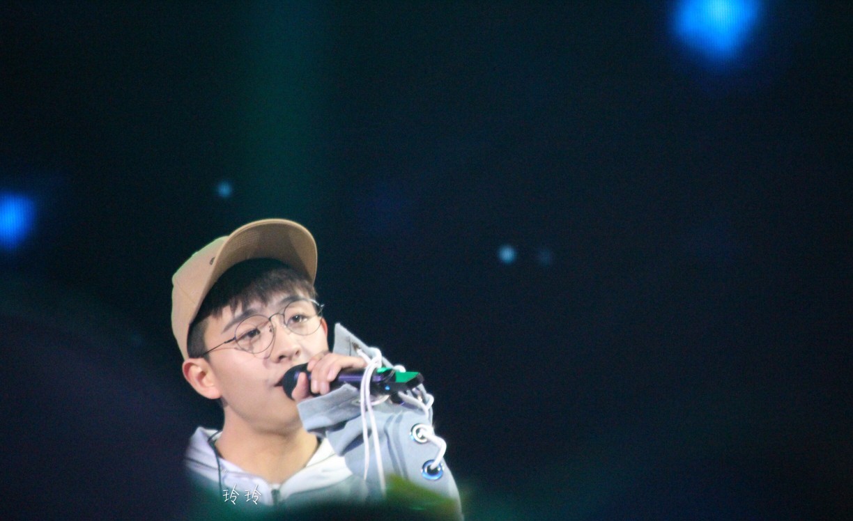 焦迈奇 cr:y玲玲是玲玲啊