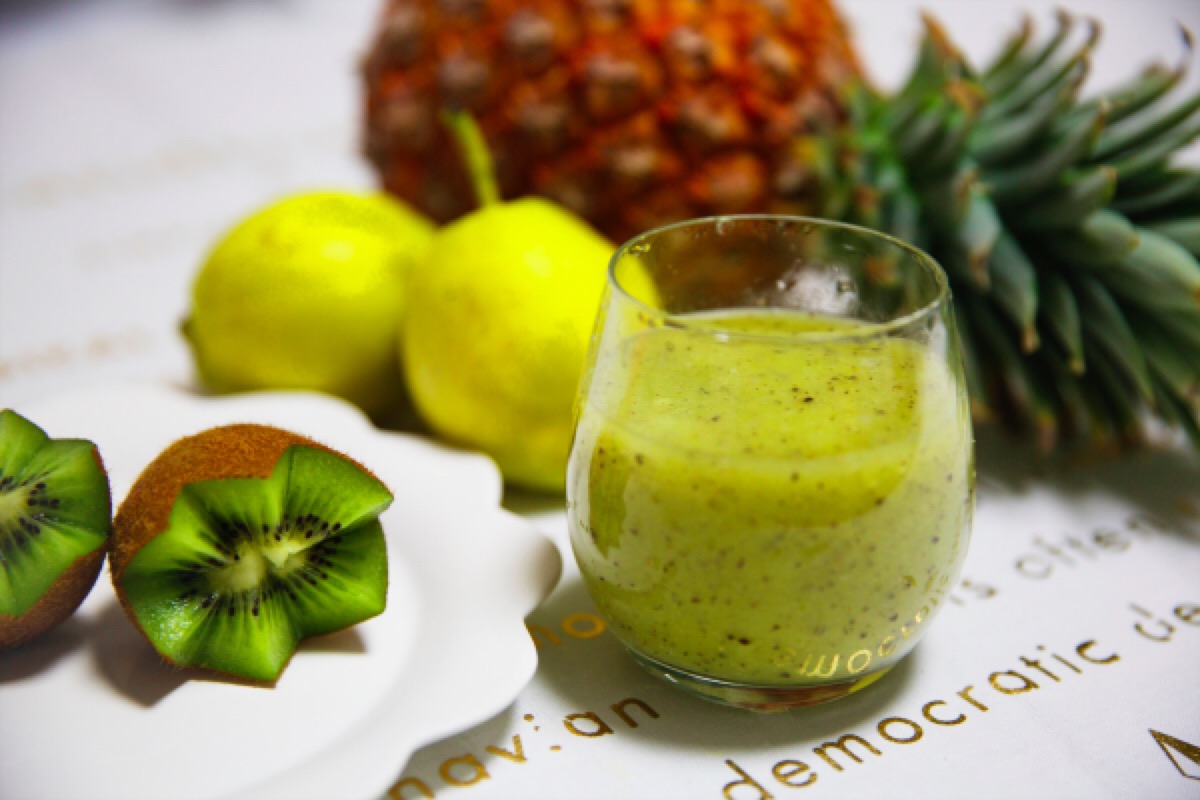 雪梨猕猴桃几乎不会出错的搭配,这两种搭配含有丰富的vc美容去水肿