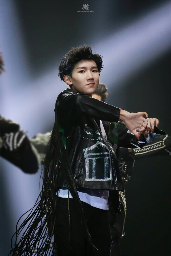 王源 #tfboys 四周年南京演唱会 高清 帅气