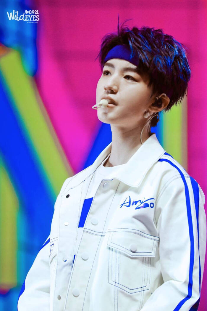 TFBOYS王俊凯帅气霸气,TFBOYS王俊凯帅气霸气 王俊凯 #tfboys 四周年南京演唱会 高清 帅气