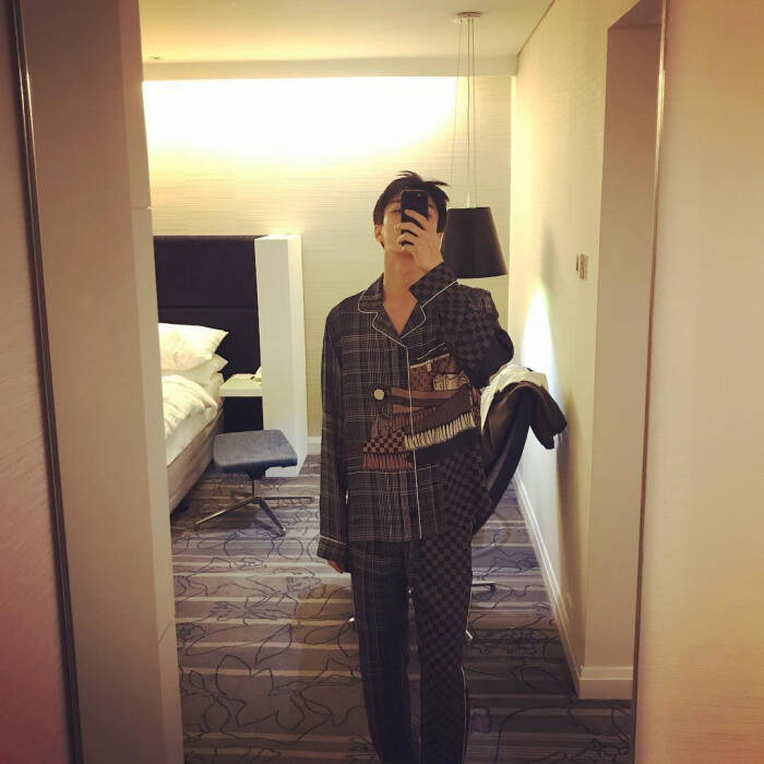  吴世勋sehun ins相册图片>