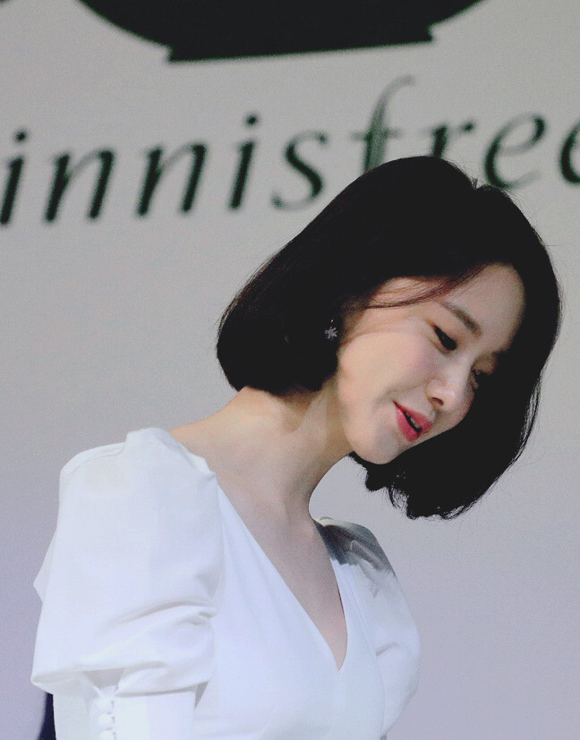 【汤/喜欢收藏】林允儿(yoona)1990年5月30日出生于首尔,韩国女歌手