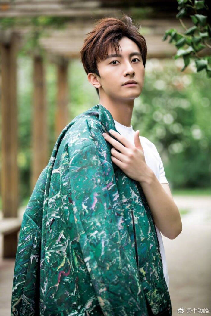 牛骏峰 