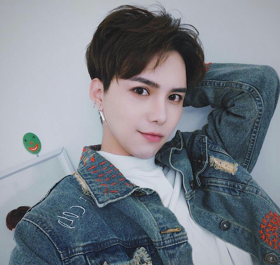 校草,网红,性感,肺炎,帅哥,韩系,霸气,邪魅,禁欲,冷酷,嗜血,恶魔,宝宝模特欧美病毒性v性感图片