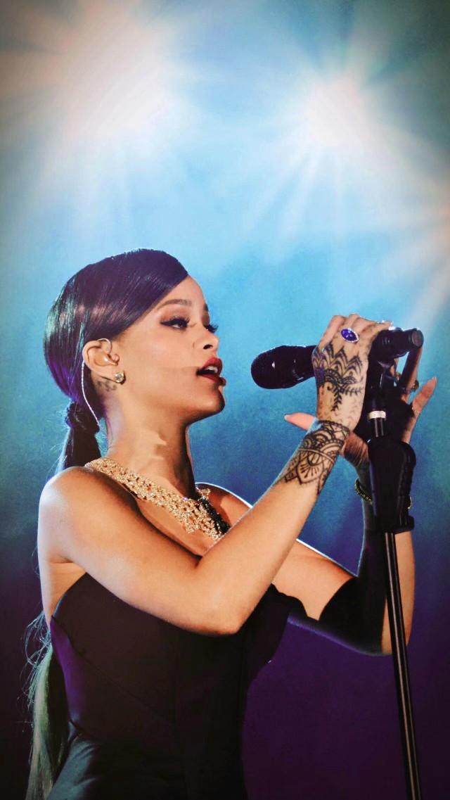 第一届钻石舞会场的rihanna,美哭了,简直slay全场!