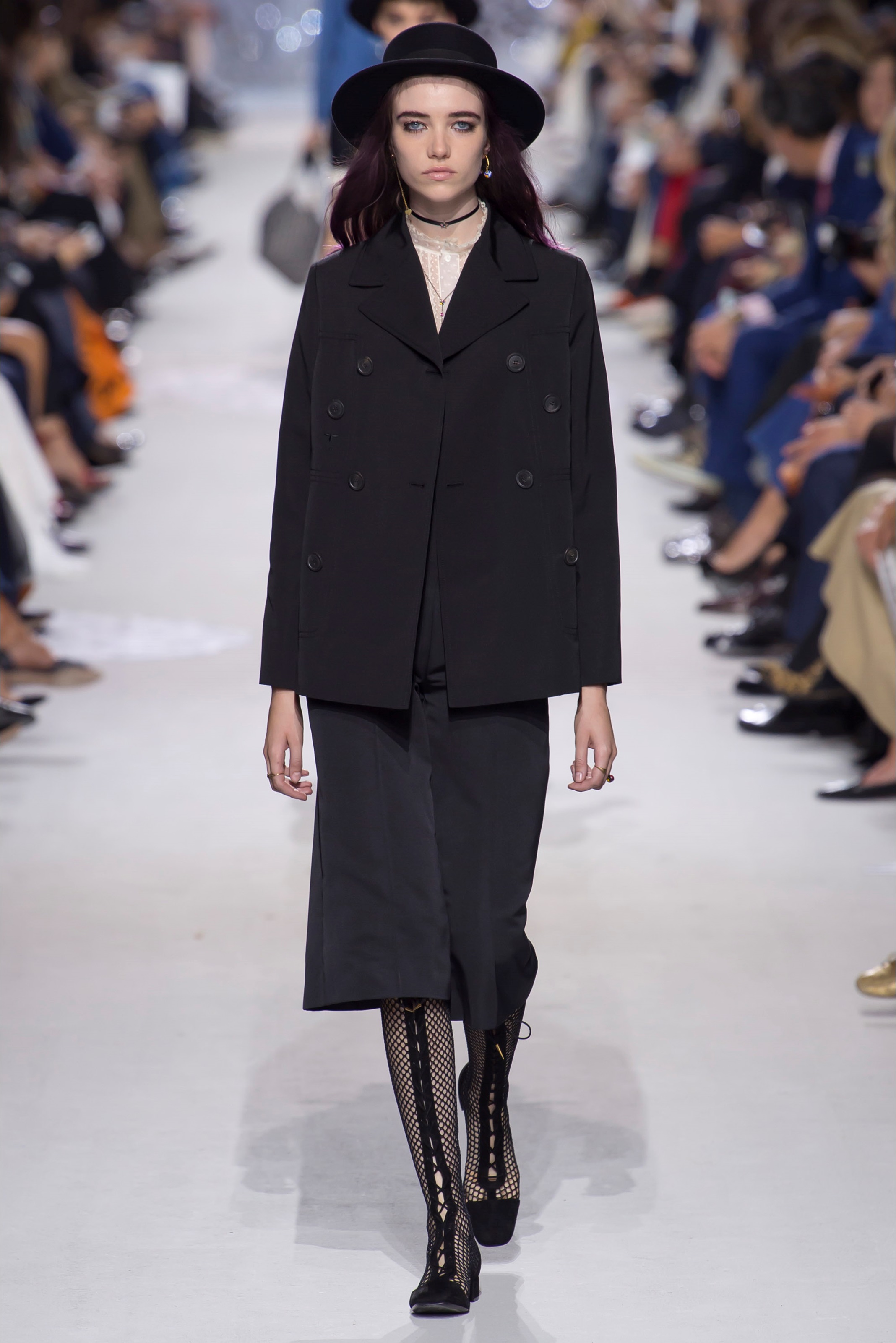 christiandior(迪奥)于巴黎时装周发布2018春夏系列