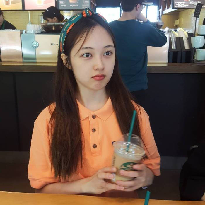 by爱喝可乐的古娜小姐 韩国 金保罗